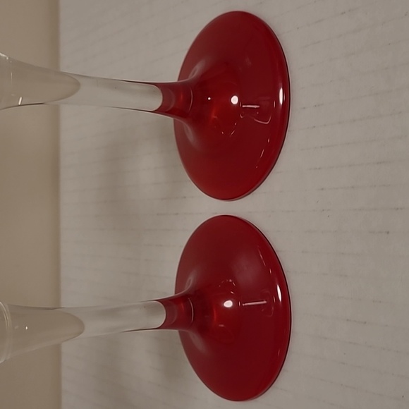 Pair of Libbey Red Bottom Wine Glasses - Picture 14 of 14